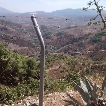Casa Rural La Revuelta Con Las Mejores Vistas A La Naturaleza Yunquera Exterior photo